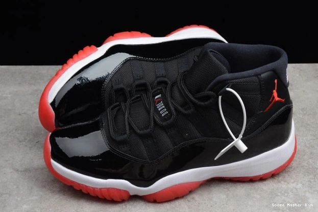 Bred (2012) Retro Jordan 11 378037-010 Air 0528